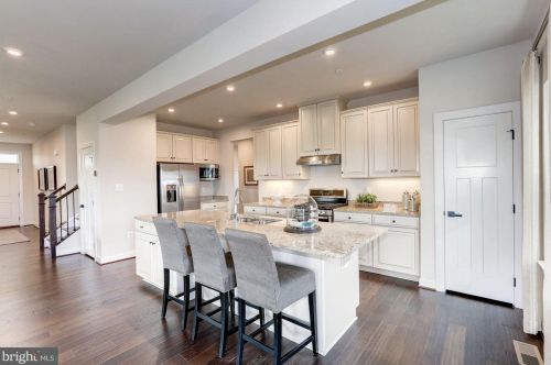 33 Winifred Dr, Hanover PA  exterior