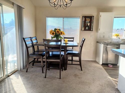 19778 Canyon View Dr, Santa Clarita CA  91351-5717 exterior