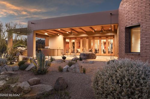 14385 Silver Cloud Dr, Tucson, AZ 85755-4756