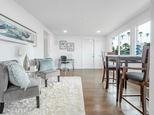 3201 Maritana Dr, Saint Petersburg FL  33706-4036 exterior