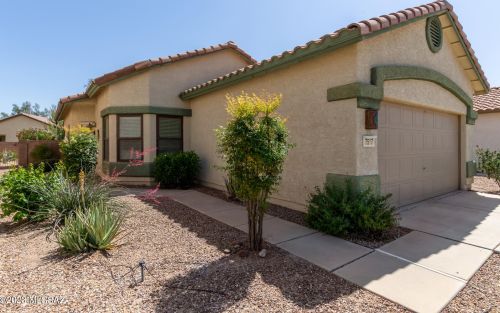 7517 Splendor Dr, Tucson, AZ 85743-5181