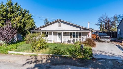 1260 Hilltop Rd, Hollister, CA 95023-6204