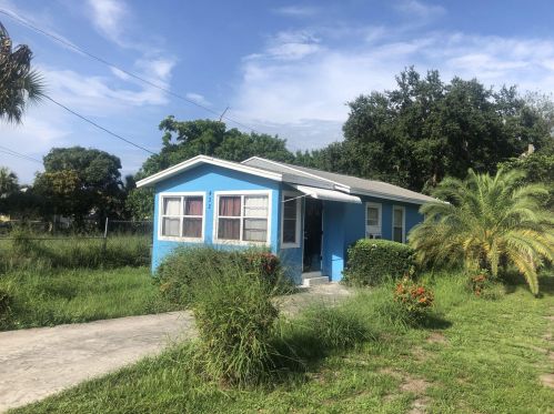 432 Douglas Ct, Fort Pierce, FL 34950-2929