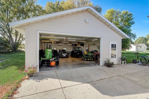 4522 Packers Ave, Madison, WI 53704-6130