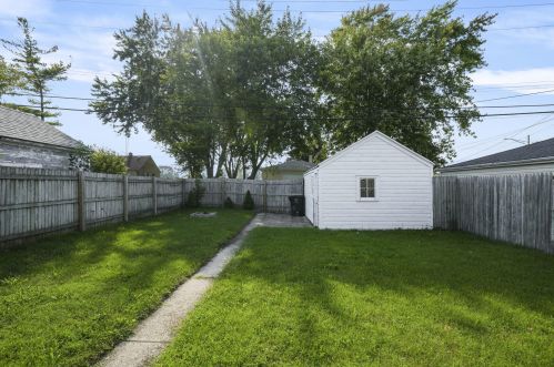 5006 29 Ave, Kenosha WI 53140-3049 exterior