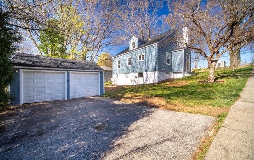 2403 Nichols Ave, Stratford CT  06614-1720 exterior