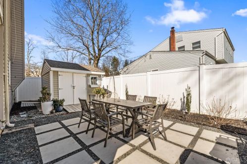 14 Albemarle Rd, East Brunswick NJ  08816-4213 exterior