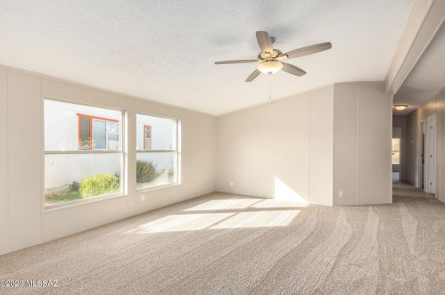 4072 White Water Dr, Tucson, AZ 85706-7957