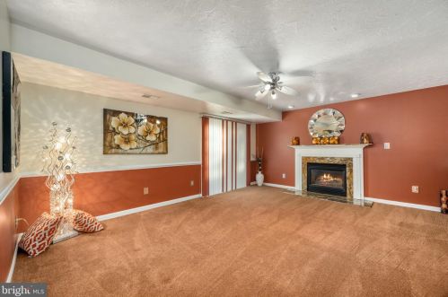 15581 Andover Heights Dr, Woodbridge VA  22193-1071 exterior
