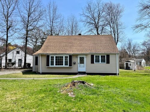 91 Boothbay St, Bloomfield, CT 06002-3901