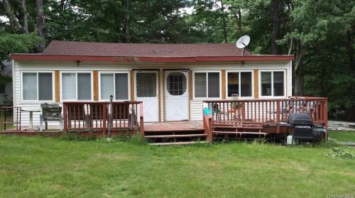 349 Cold Spring Rd, Monticello NY  12701-4201 exterior