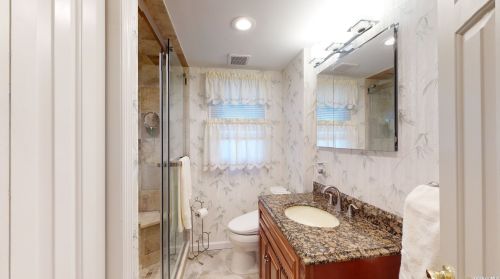 710 Stewart Ave, Bethpage NY  11714-2715 exterior