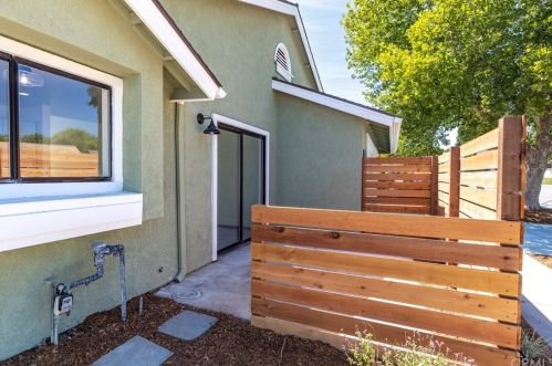 1457 Condor Ln, Templeton CA  93465-9808 exterior