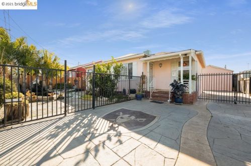 16769 El Balcon Ave, San Leandro, CA 94578-2417