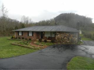 157 Old Moreland Dr, Kingsport, TN 37663-3012