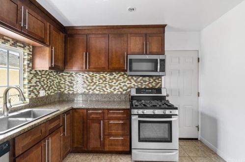 4625 162nd St, Lawndale, CA 90260-2844
