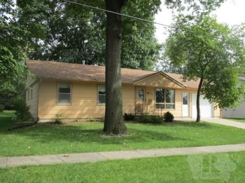 1202 Liberty Dr, Fairfield, IA 52556-4114