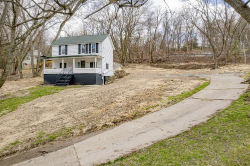 1067 Old Coal Hollow Rd, Verona, PA 15147-1833