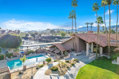 24 Palma Dr, Rancho Mirage CA  92270-3878 exterior