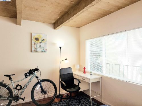 2352 Hilgard Ave, Berkeley CA  94709-1312 exterior