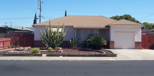 308 Powers Ave, Manteca, CA 95336-4013