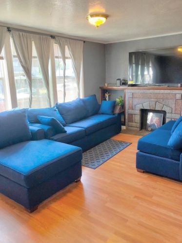 8125 Birch St, Oakland, CA 94621-2314