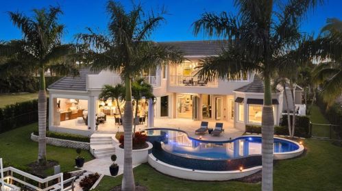 3243 Gin Ln, Naples, FL 34102-7808