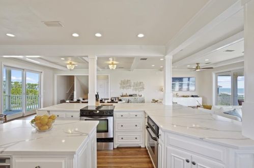 1564 Gulf Bch Dr, Saint George Island FL  32328-3106 exterior