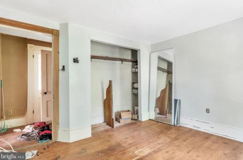 310 Main St, Edinburg VA  22824-9439 exterior