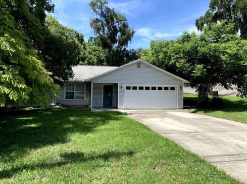 325 Plymouth Ave, Deland, FL 32720-3346
