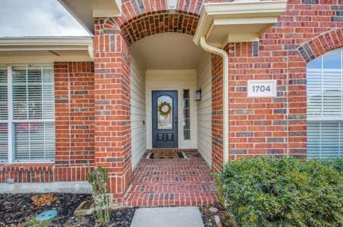 1704 Grassy Creek Dr, Allen TX  75002-5356 exterior