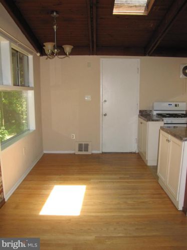 2901 Pine Spring Rd, Falls Church VA  22042-1317 exterior