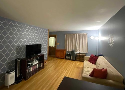 18 Gilmore Blvd, New Hamburg, NY 12590-3706