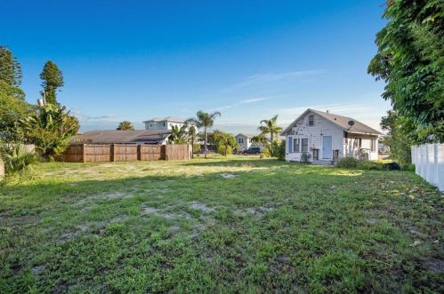 13436 Boca Ciega Ave, Saint Petersburg, FL 33708-2465