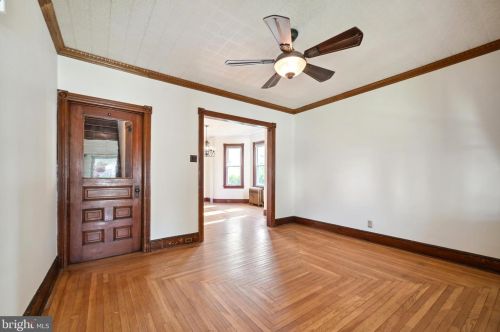 120 Slack Ave, Lawrence Township NJ  08648-4304 exterior