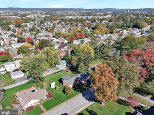 224 Maple St, Ephrata PA  17522-2513 exterior