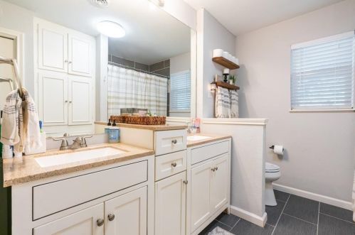 5607 Kayway Dr, Greenville TX  75402-6413 exterior