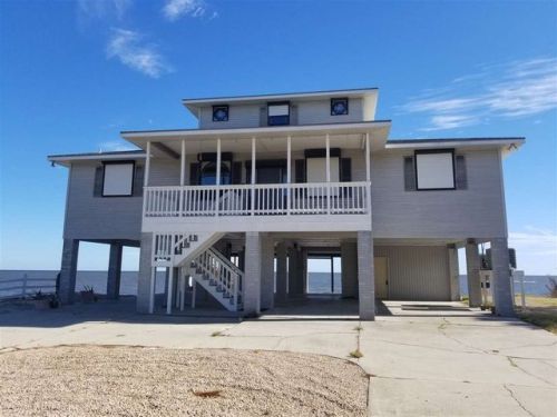 1033 Gulf Shore Blvd, Ochlockonee Bay, FL 32346-5153