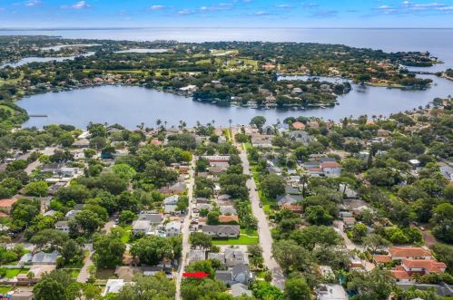 207 28th Ave, Saint Petersburg, FL 33704-2934