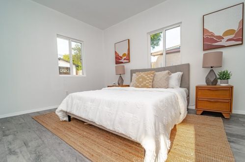 137 Altadena Dr, Altadena CA  91001-5104 exterior