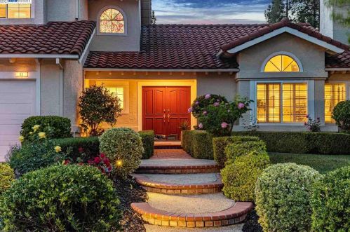 65 Crestridge Ct, Danville, CA 94506-1107