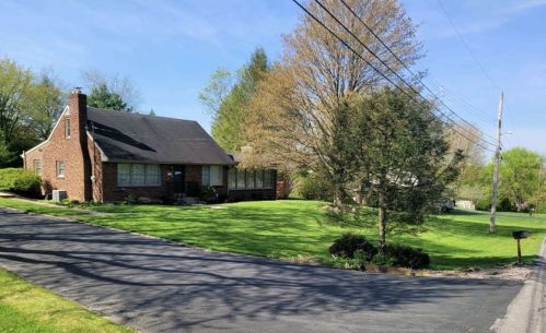 2998 Marie Dr, Gibsonia, PA 15044-8263