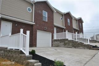 2472 Main St, Hurricane WV  25526-1074 exterior