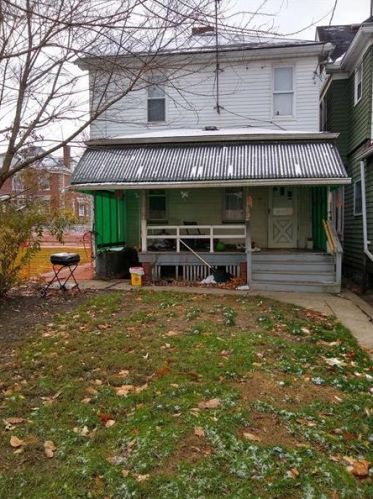 112 Custer Ave, Vandergrift, PA 15690-1307
