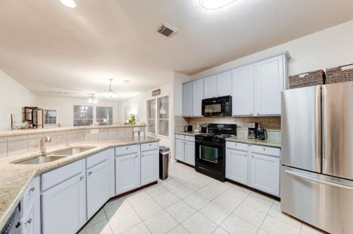 7334 Jacobs Wl Dr, Richmond TX  77407-4990 exterior