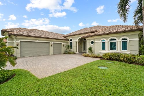 523 Squire Johns Ln, Palm City FL  34990-7824 exterior