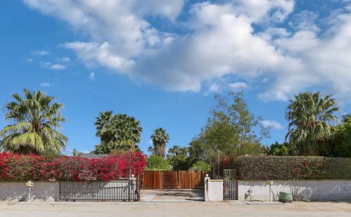 827 Arquilla Rd, Palm Springs, CA 92262-5803