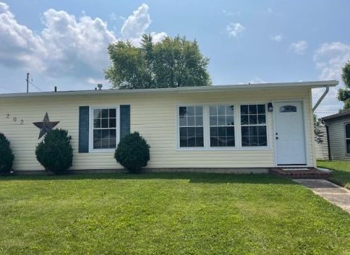 202 Rawson Dr, New Carlisle, OH 45344-1223