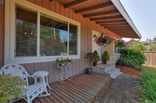 8027 155 St, Bothell WA  98028-4747 exterior