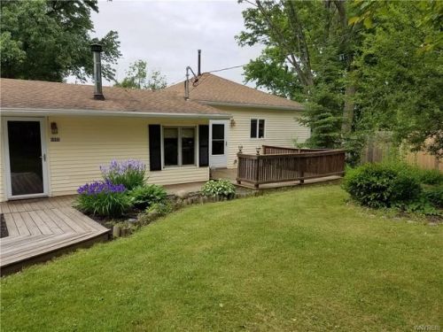 6880 Seneca St, Elma, NY 14059-9520